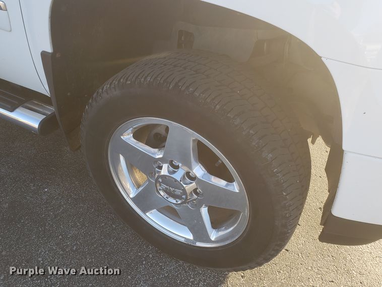 image for item GA9322 2012 GMC Sierra 2500HD Denali Crew Cab pickup truck