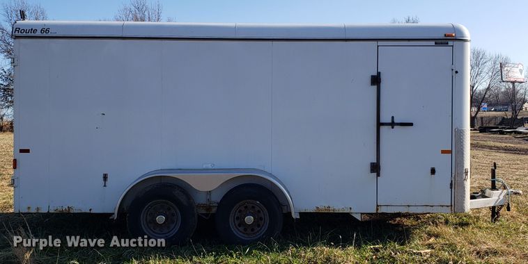 image for item GA9324 2004 Cm Trailers enclosed cargo trailer