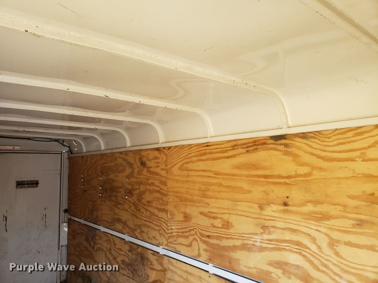 image for item GA9324 2004 Cm Trailers enclosed cargo trailer