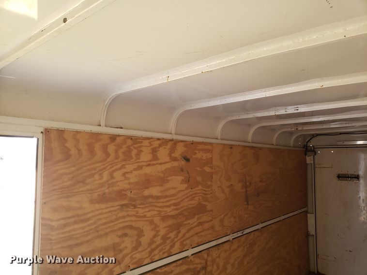 image for item GA9324 2004 Cm Trailers enclosed cargo trailer