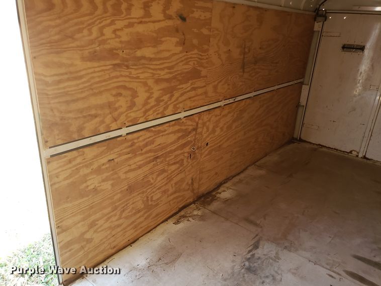 image for item GA9324 2004 Cm Trailers enclosed cargo trailer