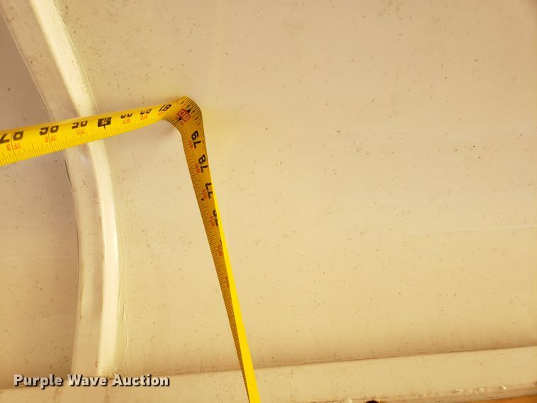 image for item GA9324 2004 Cm Trailers enclosed cargo trailer