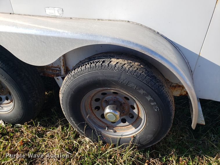 image for item GA9324 2004 Cm Trailers enclosed cargo trailer