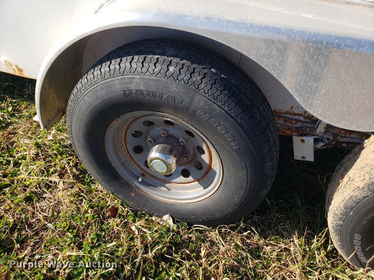 image for item GA9324 2004 Cm Trailers enclosed cargo trailer