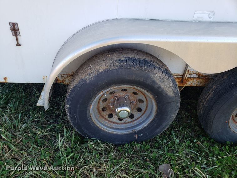 image for item GA9324 2004 Cm Trailers enclosed cargo trailer