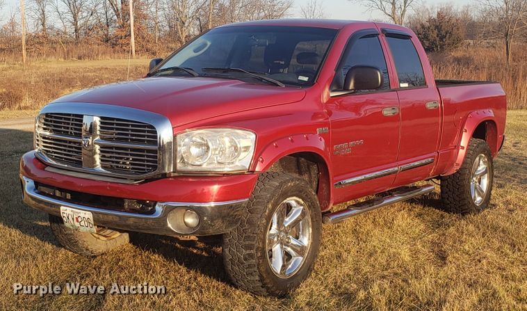 image for item GA9325 2006 Dodge Ram 1500 Quad Cab pickup truck