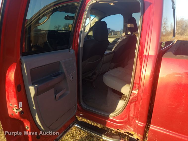 image for item GA9325 2006 Dodge Ram 1500 Quad Cab pickup truck