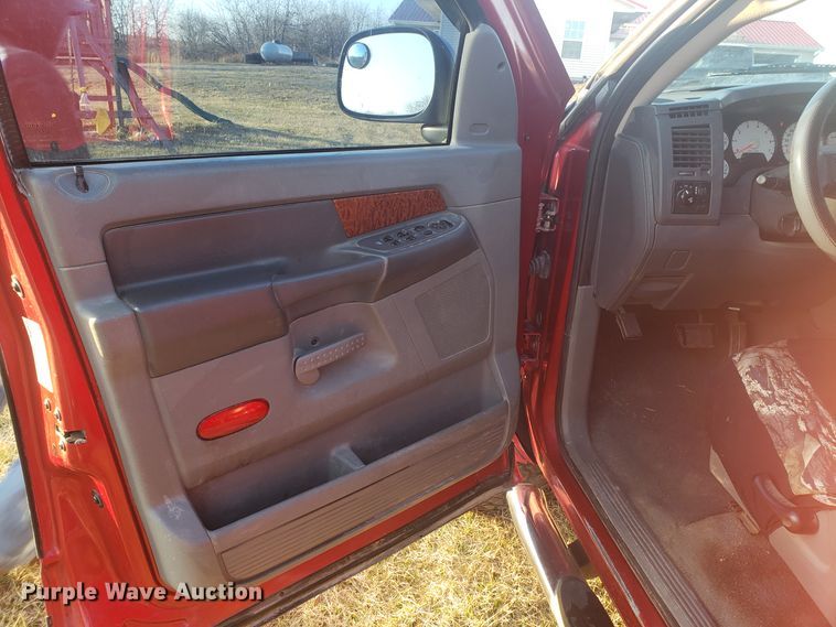 image for item GA9325 2006 Dodge Ram 1500 Quad Cab pickup truck