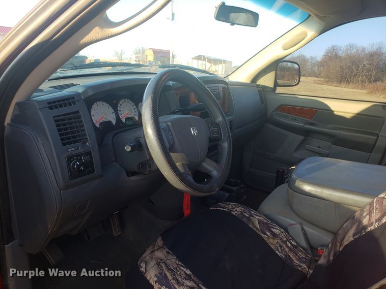 image for item GA9325 2006 Dodge Ram 1500 Quad Cab pickup truck