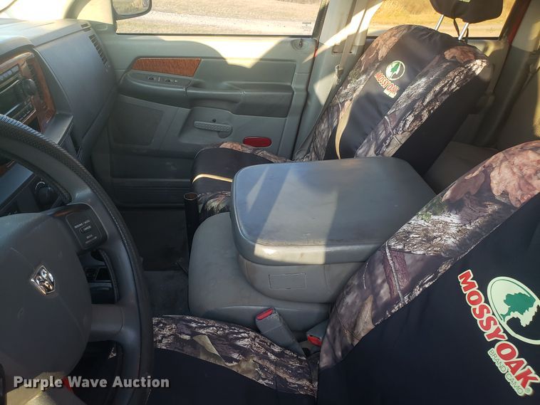 image for item GA9325 2006 Dodge Ram 1500 Quad Cab pickup truck