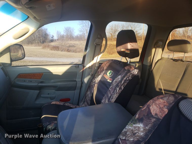 image for item GA9325 2006 Dodge Ram 1500 Quad Cab pickup truck