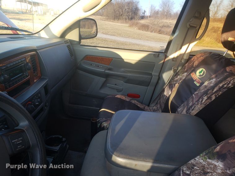 image for item GA9325 2006 Dodge Ram 1500 Quad Cab pickup truck