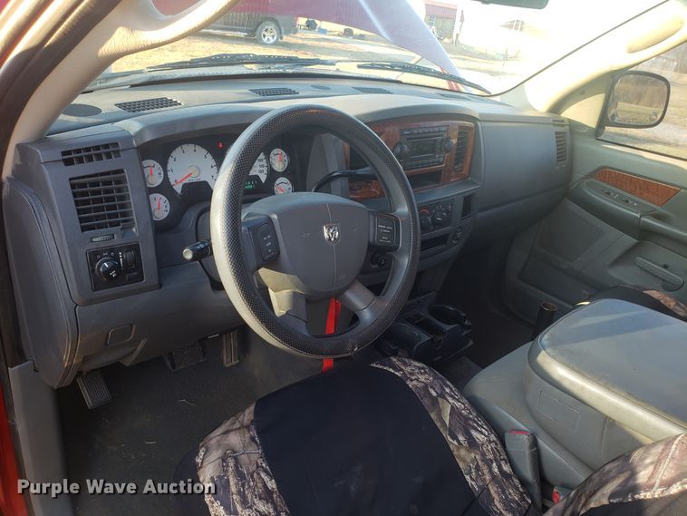 image for item GA9325 2006 Dodge Ram 1500 Quad Cab pickup truck