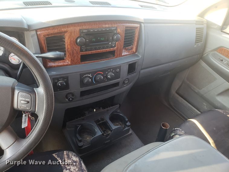 image for item GA9325 2006 Dodge Ram 1500 Quad Cab pickup truck