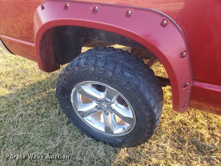 image for item GA9325 2006 Dodge Ram 1500 Quad Cab pickup truck