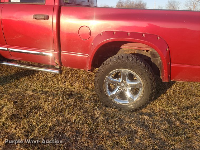 image for item GA9325 2006 Dodge Ram 1500 Quad Cab pickup truck