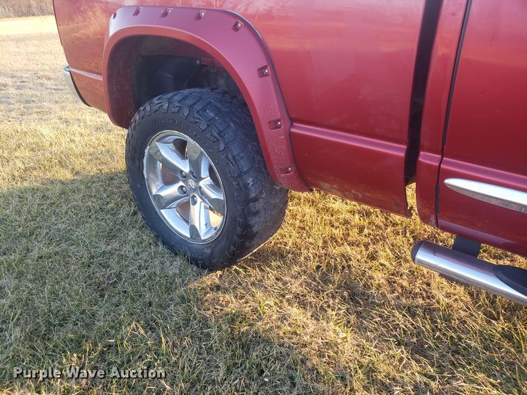 image for item GA9325 2006 Dodge Ram 1500 Quad Cab pickup truck