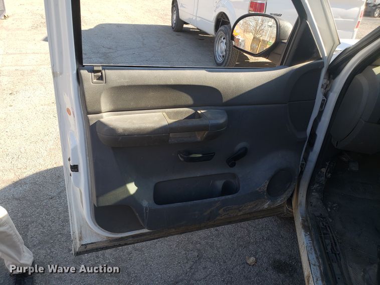 image for item GA9350 2008 Chevrolet Silverado 1500 pickup truck