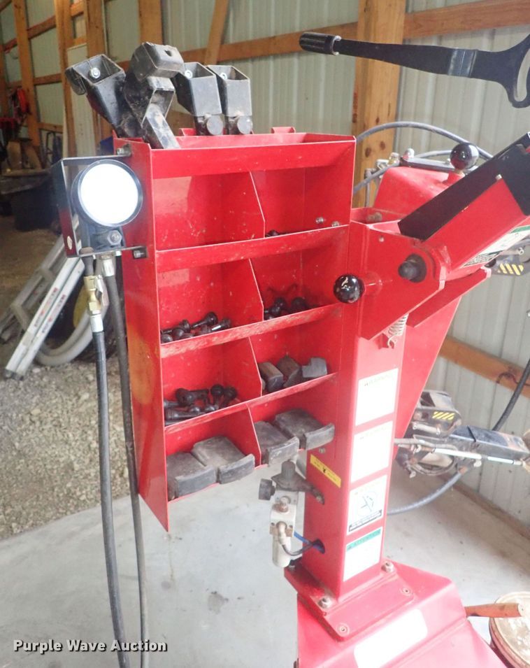 image for item GA9955 Hunter TC3500 tire machine