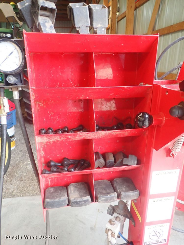 image for item GA9955 Hunter TC3500 tire machine