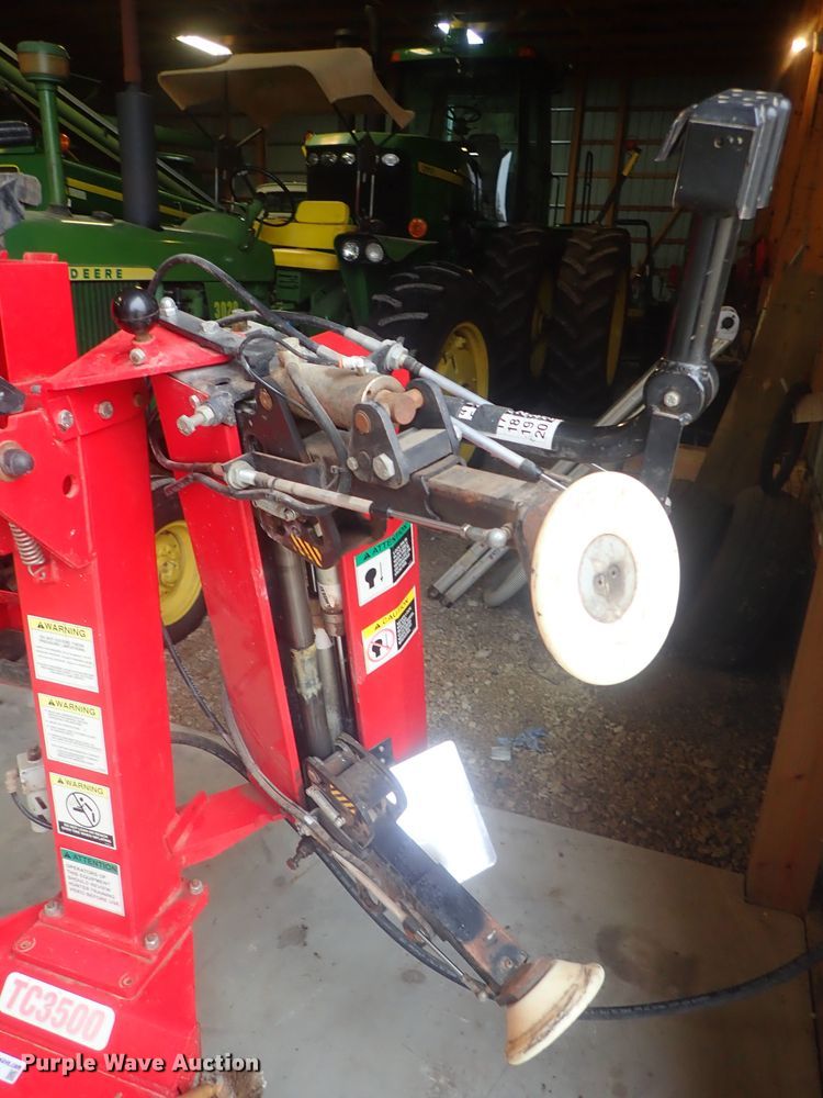 image for item GA9955 Hunter TC3500 tire machine