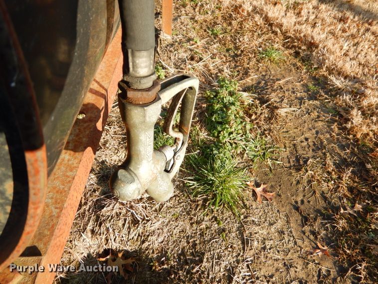 image for item GB9500 (2) fuel tanks