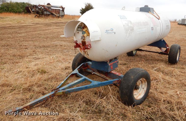image for item GB9519 Anhydrous ammonia tank