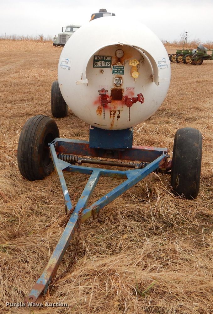 image for item GB9519 Anhydrous ammonia tank