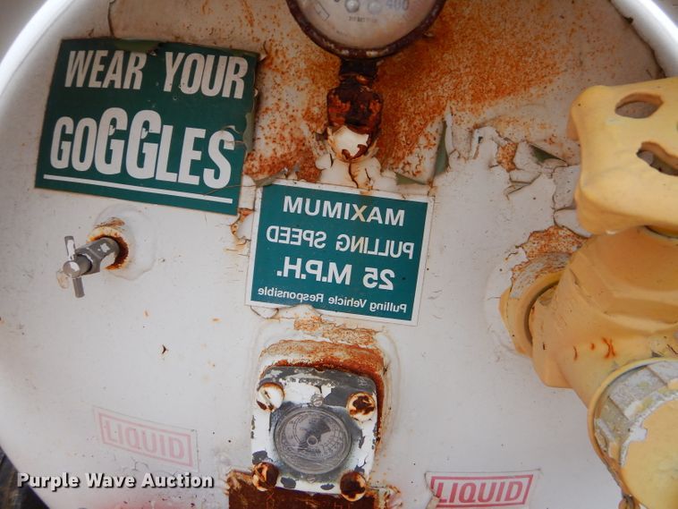 image for item GB9519 Anhydrous ammonia tank