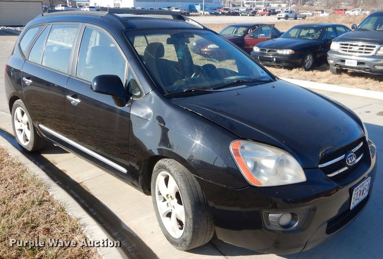 image for item GB9532 2007 Kia Rondo SUV