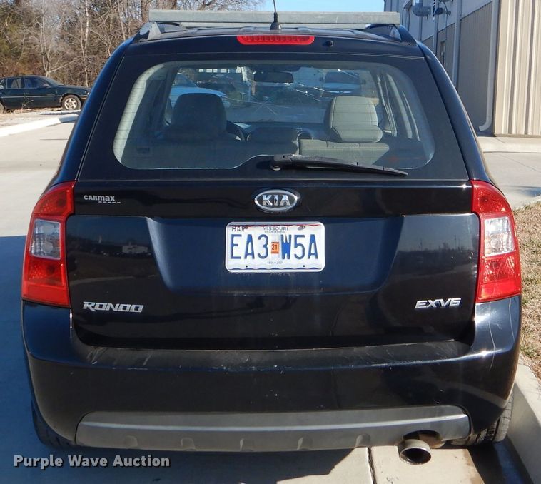 image for item GB9532 2007 Kia Rondo SUV