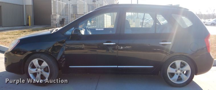 image for item GB9532 2007 Kia Rondo SUV