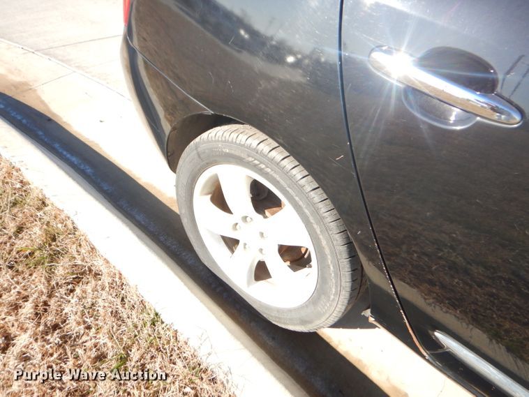 image for item GB9532 2007 Kia Rondo SUV