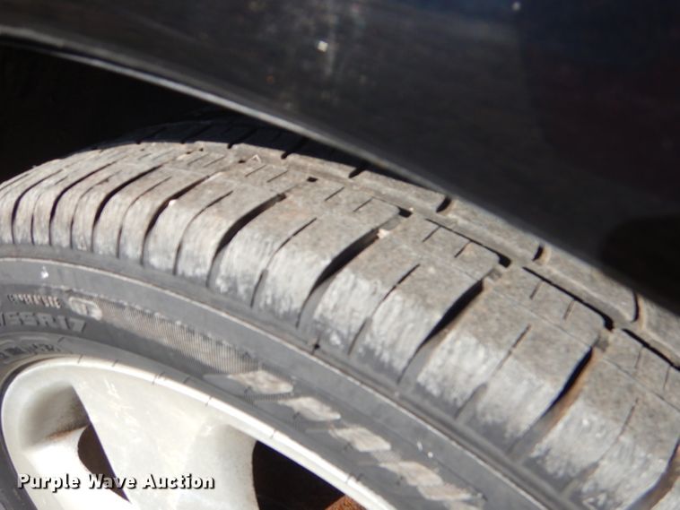 image for item GB9532 2007 Kia Rondo SUV