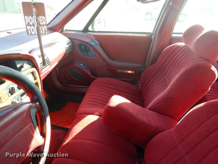 image for item GB9533 1992 Pontiac Bonneville