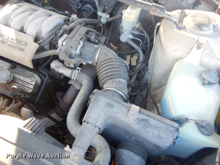 image for item GB9533 1992 Pontiac Bonneville