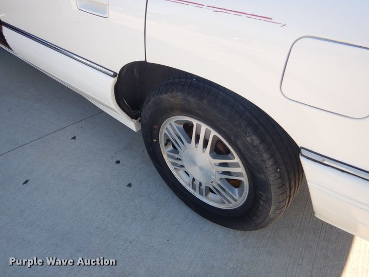 image for item GB9533 1992 Pontiac Bonneville