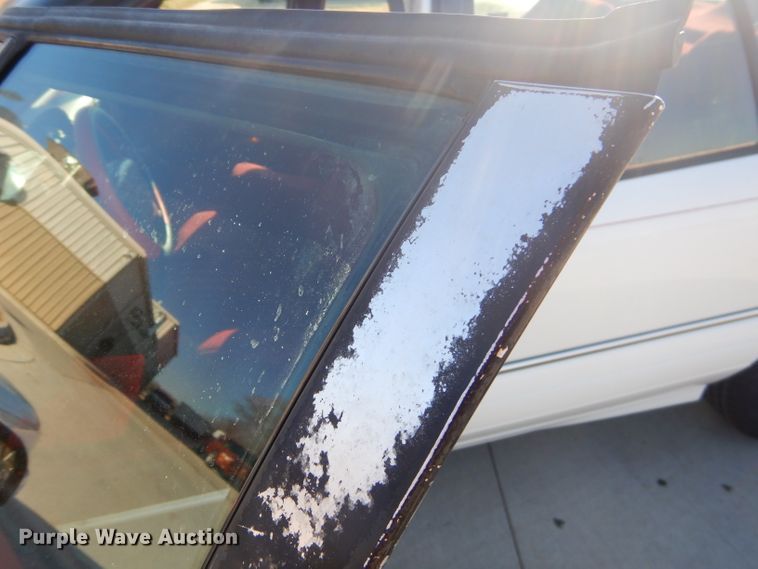 image for item GB9533 1992 Pontiac Bonneville