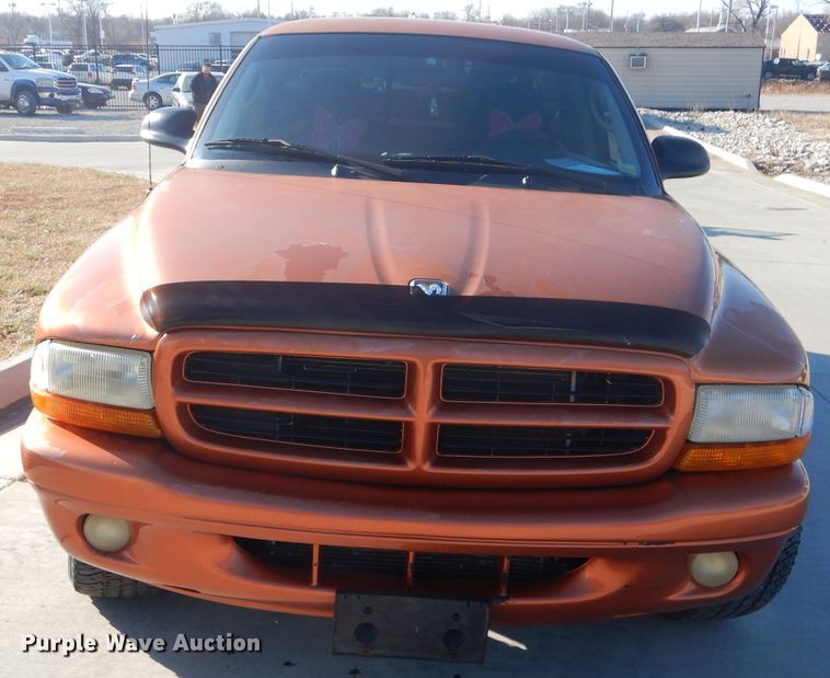 image for item GB9534 2001 Dodge Dakota pickup truck