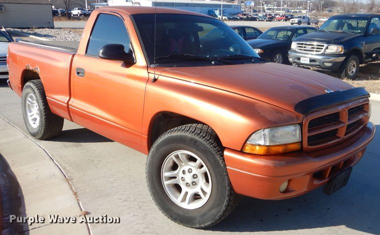 image for item GB9534 2001 Dodge Dakota pickup truck