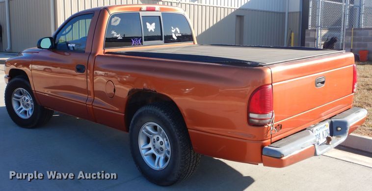 image for item GB9534 2001 Dodge Dakota pickup truck