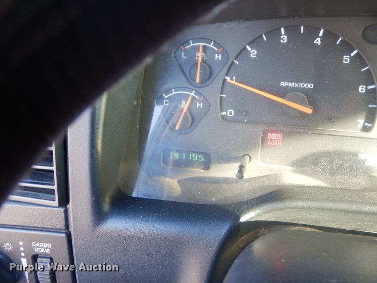 image for item GB9534 2001 Dodge Dakota pickup truck