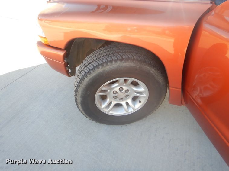 image for item GB9534 2001 Dodge Dakota pickup truck