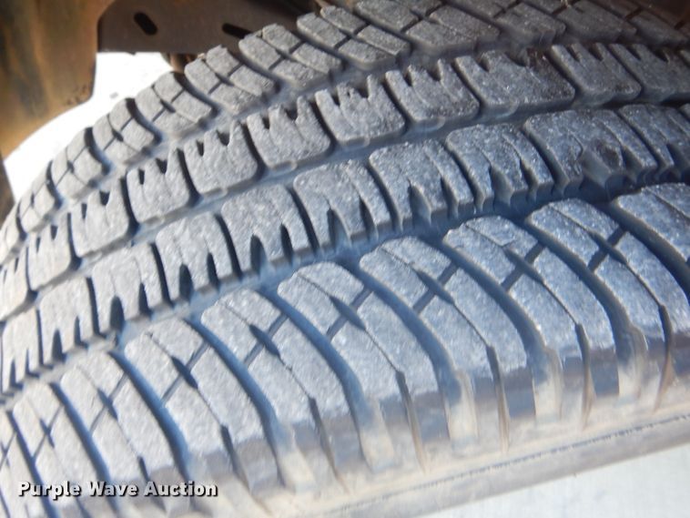 image for item GB9534 2001 Dodge Dakota pickup truck