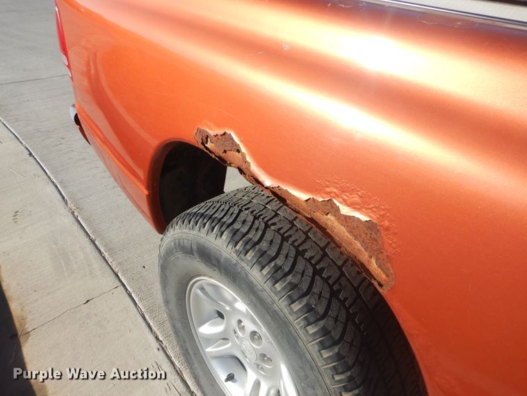 image for item GB9534 2001 Dodge Dakota pickup truck