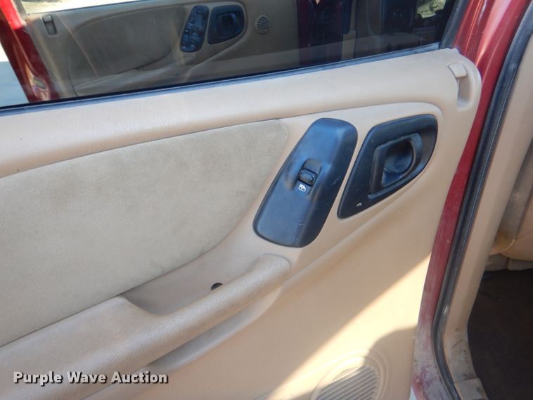 image for item GB9535 1999 Dodge Durango SLT SUV