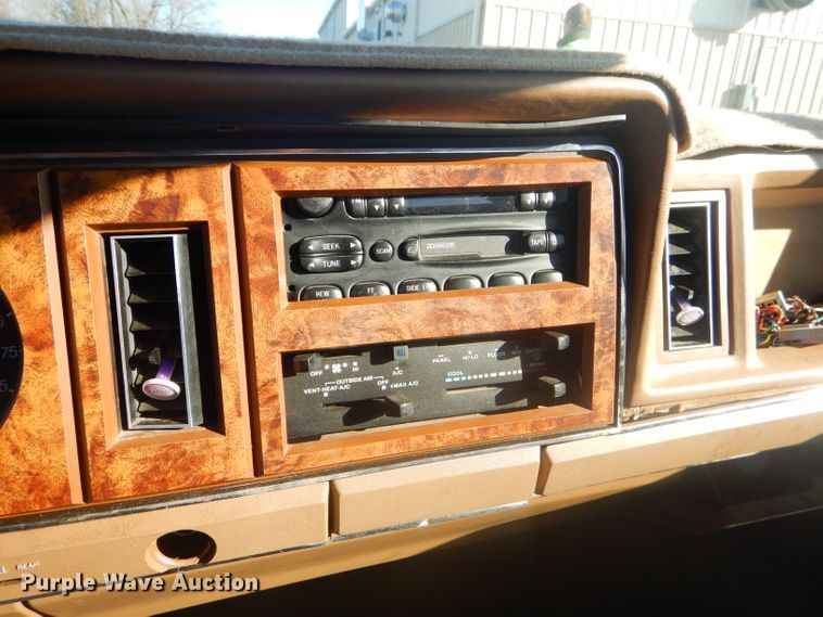 image for item GB9537 1986 Ford Ranger pickup truck