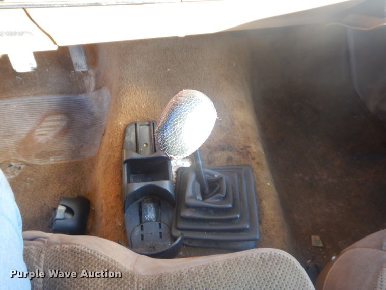 image for item GB9537 1986 Ford Ranger pickup truck