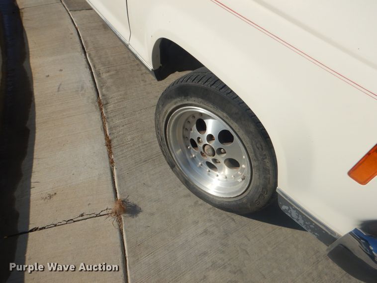 image for item GB9537 1986 Ford Ranger pickup truck