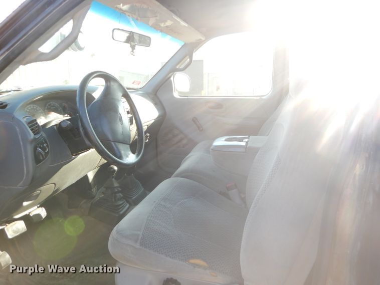 image for item GB9538 2000 Ford F150 pickup truck